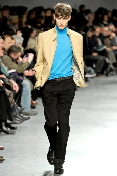 Look 24